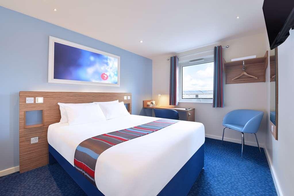 Travelodge Stansted Great Dunmow Room photo